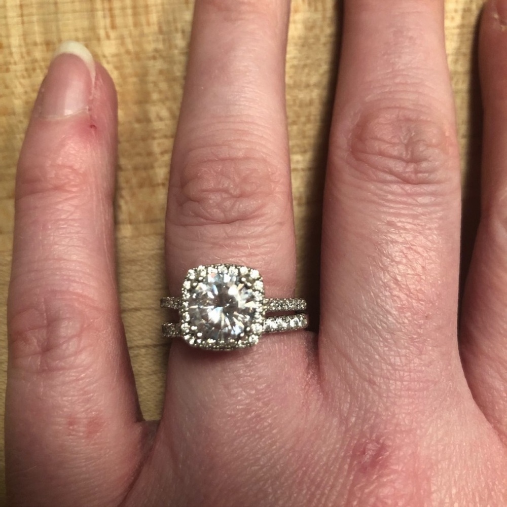 New 3.2 CT Cushion Cut Halo White Sapphire 14k White Gold Plated Bridal Ring Set - Picture 12 of 15